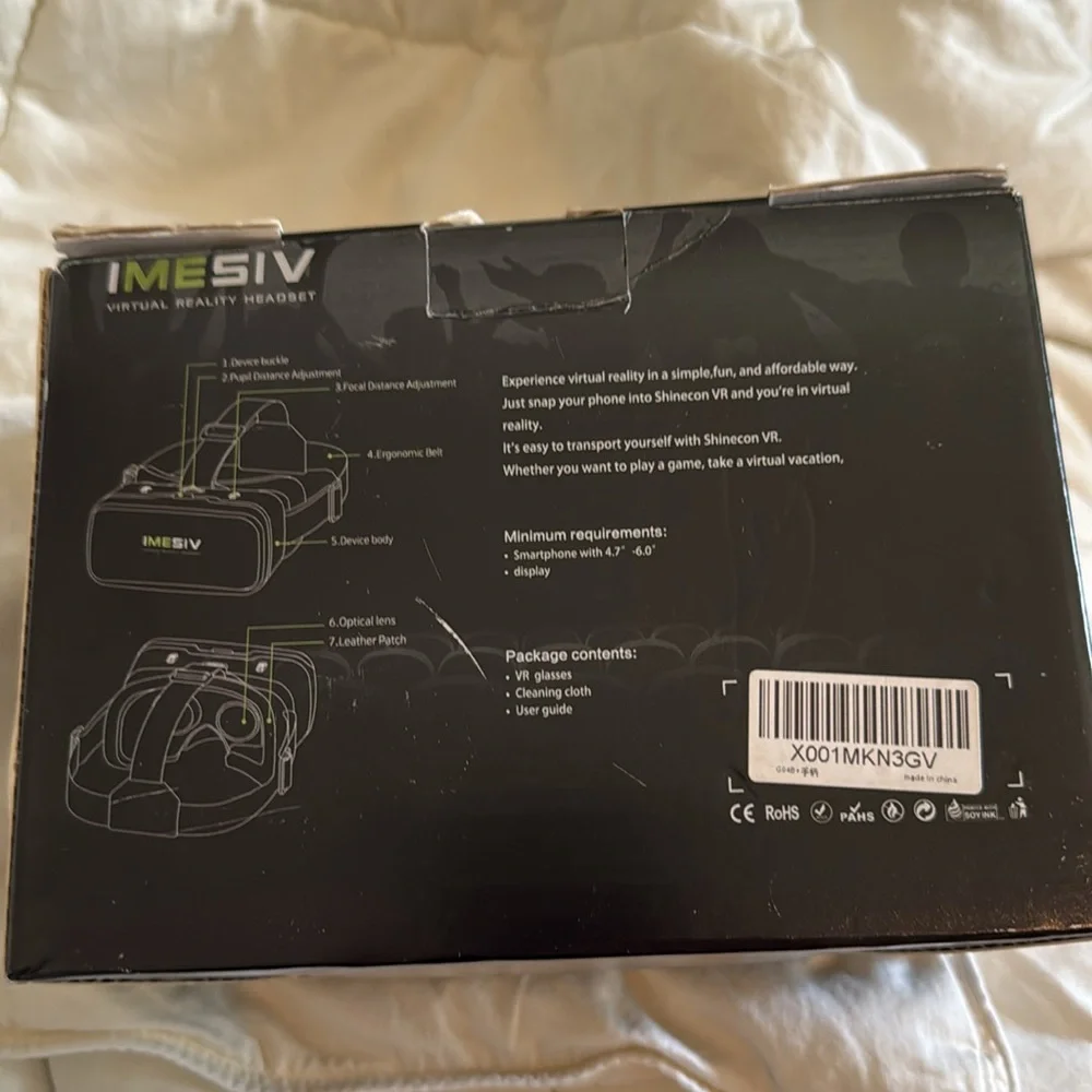 Black Virtual Reality Headset & VR Shinecon controller